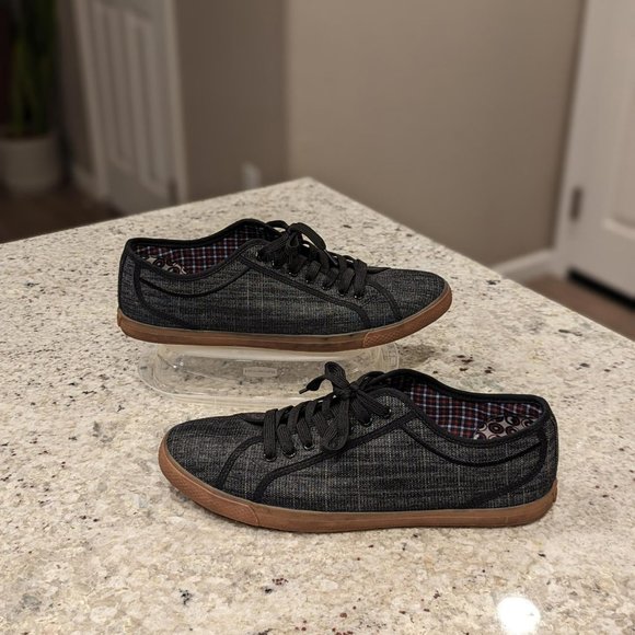 Ben‎ Sherman Black & Gray Tennis Shoes - Picture 1 of 6